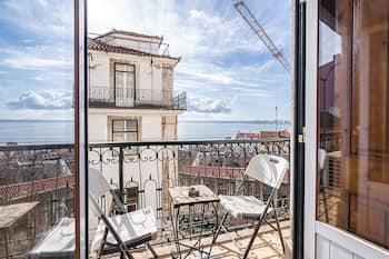 Brya Green Apartment, AC, Wifi
