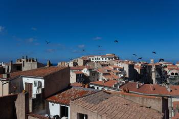 Duplex nest of eagle in the heart of the citadel of Bonifacio! Fully renovated.