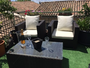 Salon, terrasse de toi