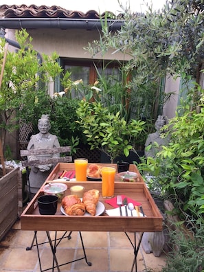 Petit déjeuner, au potager
