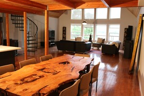 Dining room to Great room