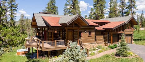 LuvBreck Lodge