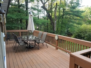 Take in all the fresh air while making the best memories on this beautiful deck!