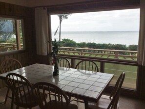 Dining area overlooking the beautiful ocean