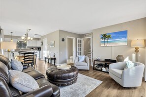 Open living space for family beach time