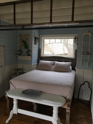 Queen bed downstairs