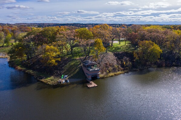 The boathouse and pier at Lakewood Farms lake house