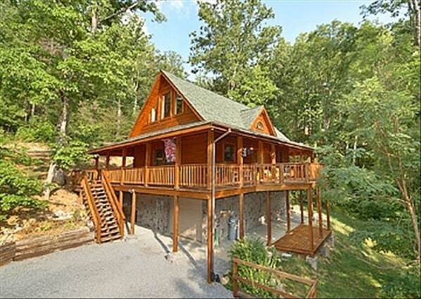 Quiet and Peaceful Log Cabin
