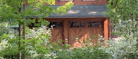 Buckhorn Cabin