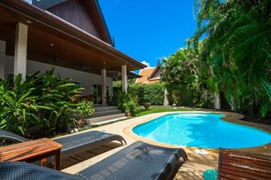 Romanee - 2BR Comfortable Pool Villa