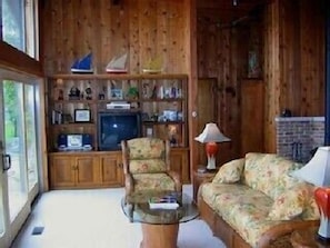 Great room with many viewing windows.