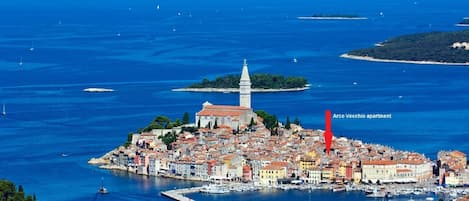 Unique location of Arco Vecchio in Rovinj-100 meters from the main square