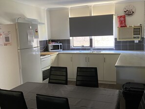 Kitchen dinning