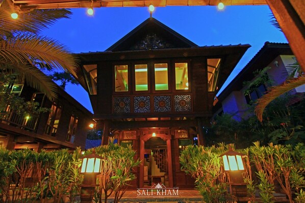 The Sali-Kham Traditional Lanna Home 2