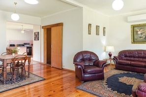 Lounge dining room
