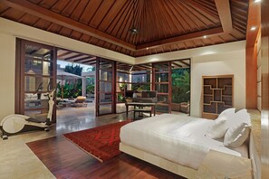 4 BR Luxury Private Pool Villa Jimbaran