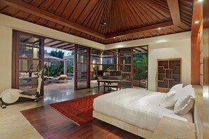 4 BR Luxury Private Pool Villa Jimbaran 