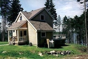 Treetops Cottage, looking Southwest