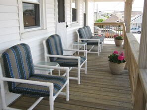 2nd Floor Upper Deck Off LR