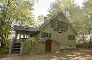 Bluffs House with screened porch