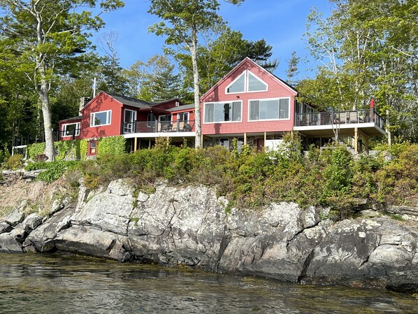 700' of oceanfront on Casco Bay, feet from water, 3 accessible private coves