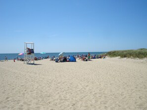 South Village Beach & lifeguard 125 meters/2 minute walk w/o crossing the street