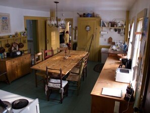 Country Kitchen - fully equipped