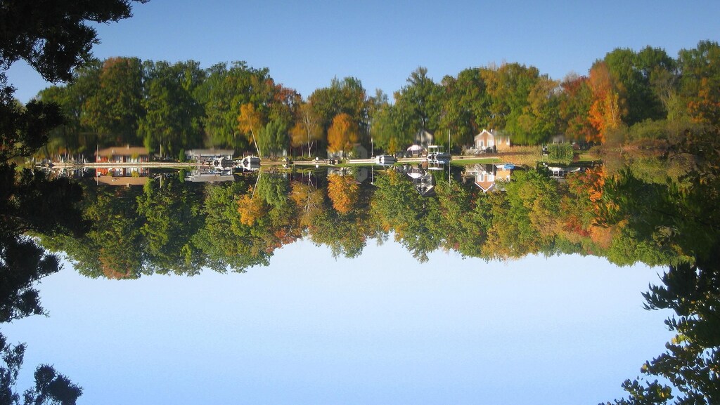 Wixom Lake Living The View Will Pull You In And You Wont Want To Leave 50 Of Prime All Sports Wixom Lake Water Lake Living Paver Patio Hickory Kitchen Cabinets