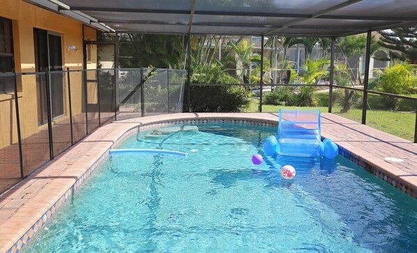 pool with child fence