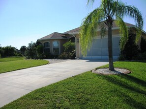 Villa, front view