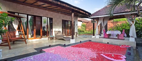 Amazing Honeymoon Villa in Kuta