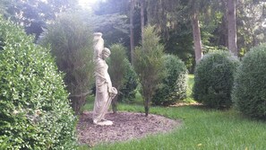 A peaceful focal point on the beautiful grounds of Kownover Farmstead.