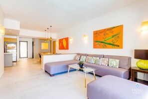 Gorgeous open-plan space with lots of natural light during the day