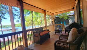 Relax, great place for coffee in the morning!