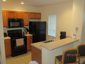 Fully equipped kitchen with new appliances