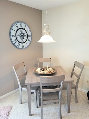 New 2022 dining table with seating for 4 