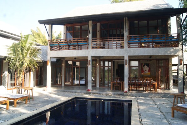 Ping Pool Villa 1 with private pool