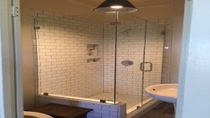 Guest Bath.