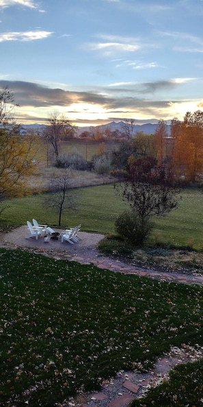 Enjoy stunning mountain views and Colorado sunsets from the large, westward deck