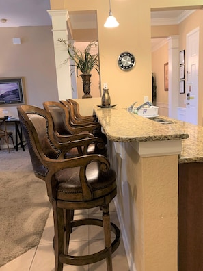 Gorgeous granite counter top in breakfast bar