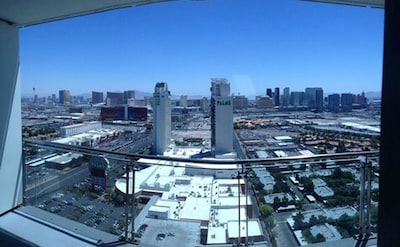 PALMS PLACE 15TH FLOOR STRIP VIEW BALCONY CLOSE TO ALL THE CONVENTIONS