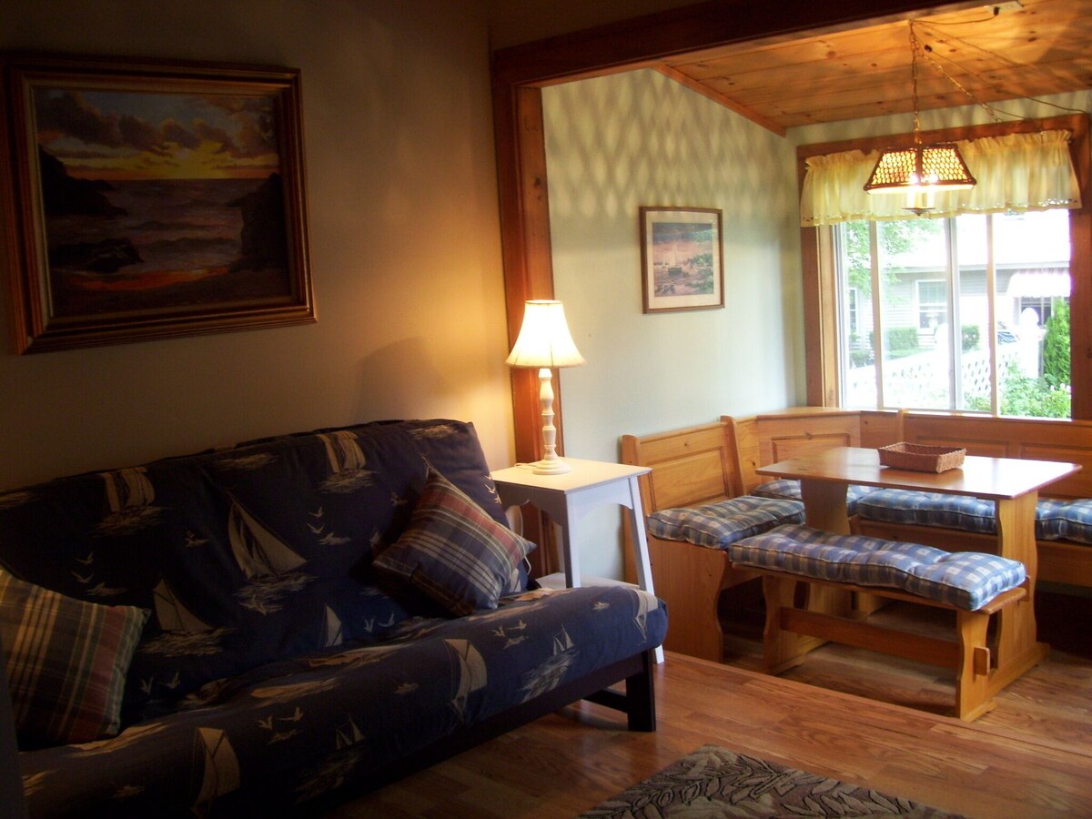 Cute cottage very close to Short Sands Beach & Town
