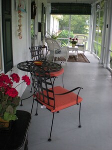 Bayview Beauty's front porch