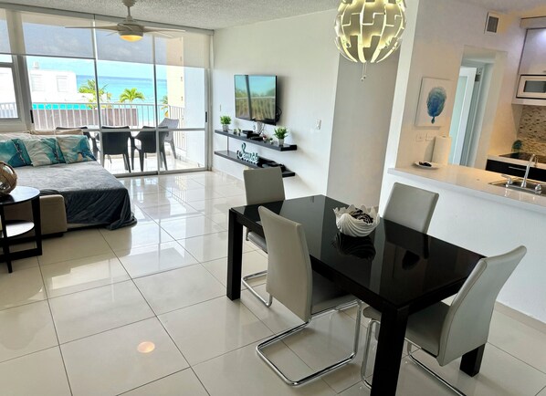 2 bedroom/ 2 baths, balcony, kitchen, dinning area, livingroom