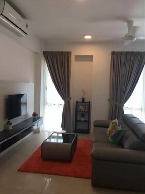 5 min Walk to Legoland JB- Luxury Family