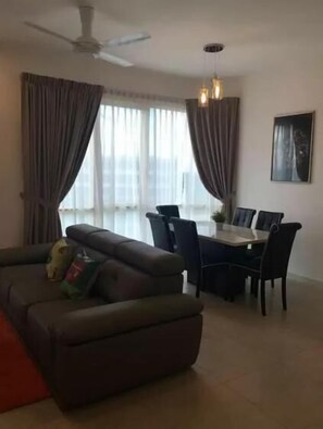 5 min Walk to Legoland JB- Luxury Family