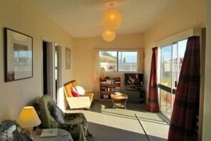 The Bach - Living Area