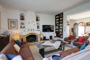 Main living room with fireplace