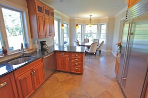 Kitchen with seating for Six