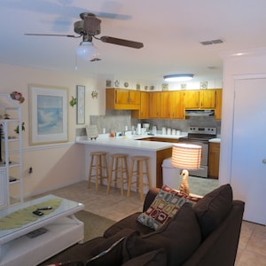 Ground floor, 1 bedroom condo, sleeps 4, 800 sq ft